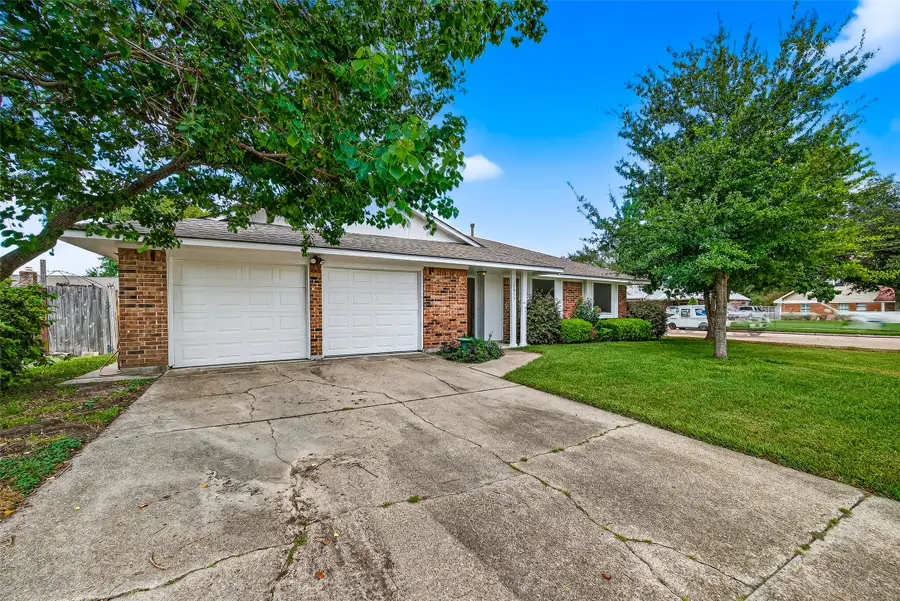 1013 Paulette Drive, Deer Park, TX 77536 - Image #2