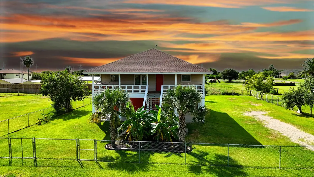 1404 Pickney Avenue, Port Bolivar, TX 77650 - Image #1