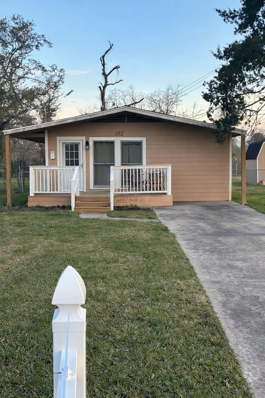 102 Magnolia Street, Lake Jackson, TX 77566 - Image #2