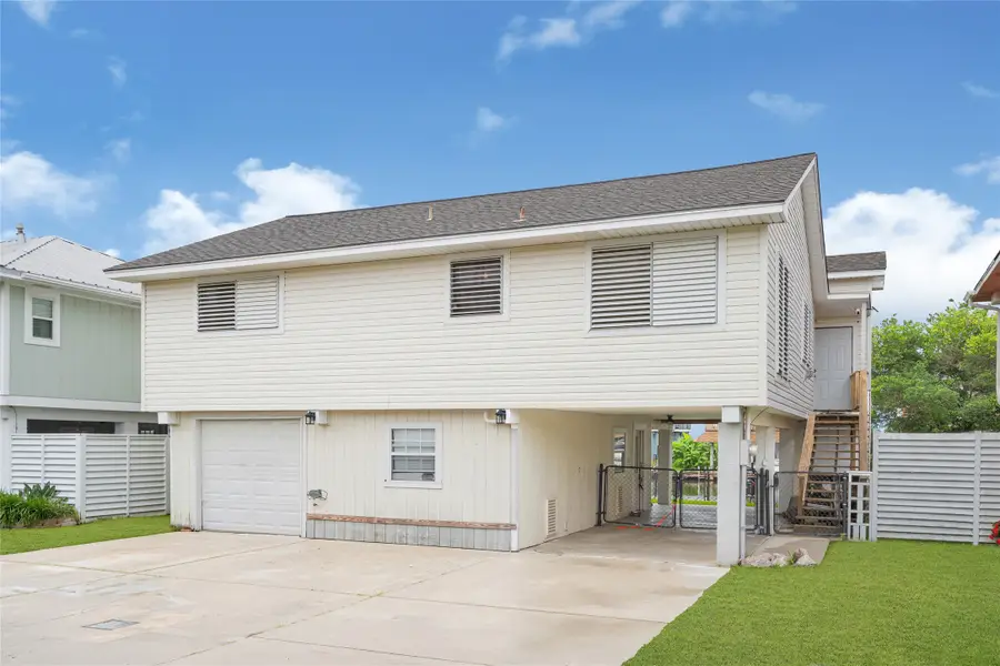 1227 Sailfish St, Hitchcock, TX 77563 - #2