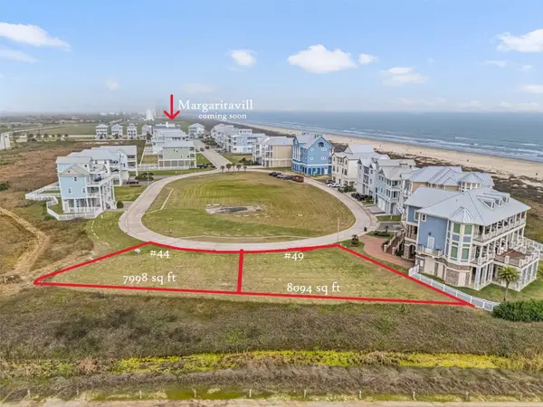 49 Grand Beach Boulevard, Galveston, TX 77550