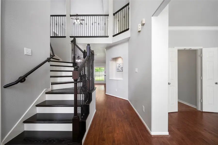 312 Falcon Lake Drive, Friendswood, TX 77546 - Image #3