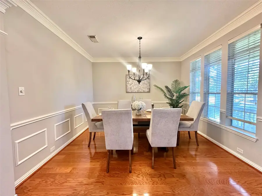 5439 Emerald Pointe Lane, Sugar Land, TX 77479 - Image #3