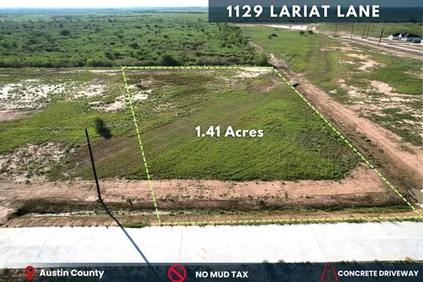 1129 Lariat Lane, Sealy, TX 77474