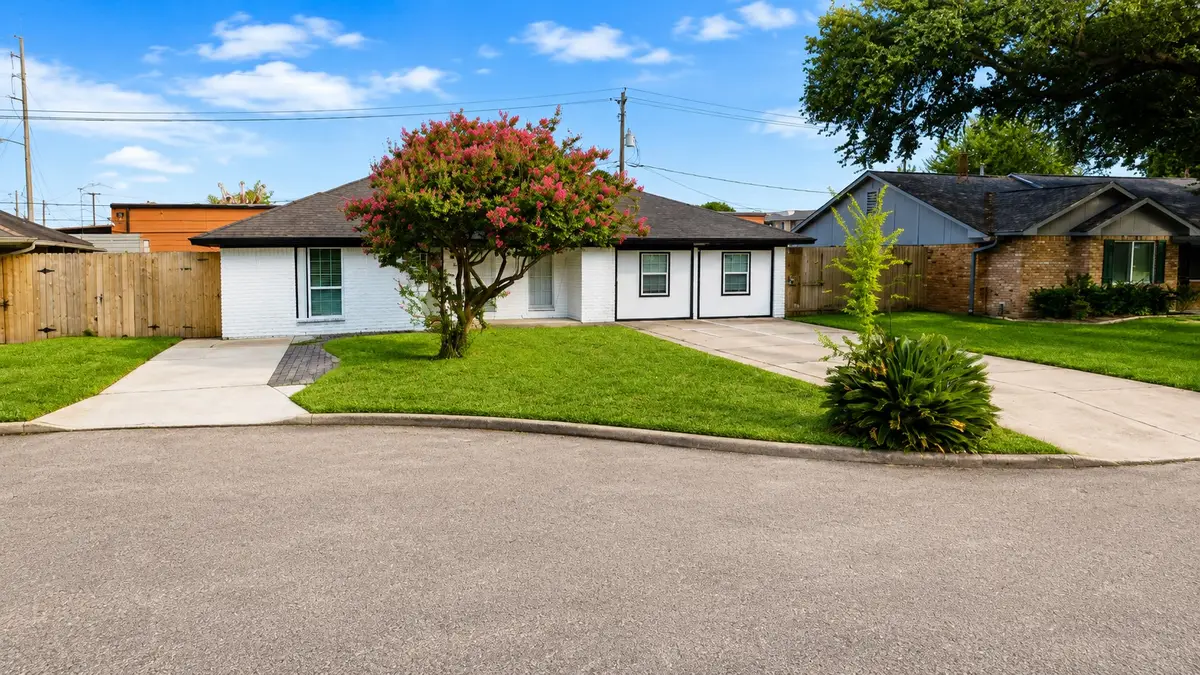 3007 Larknolls Ln, Houston, TX 77092 - #1