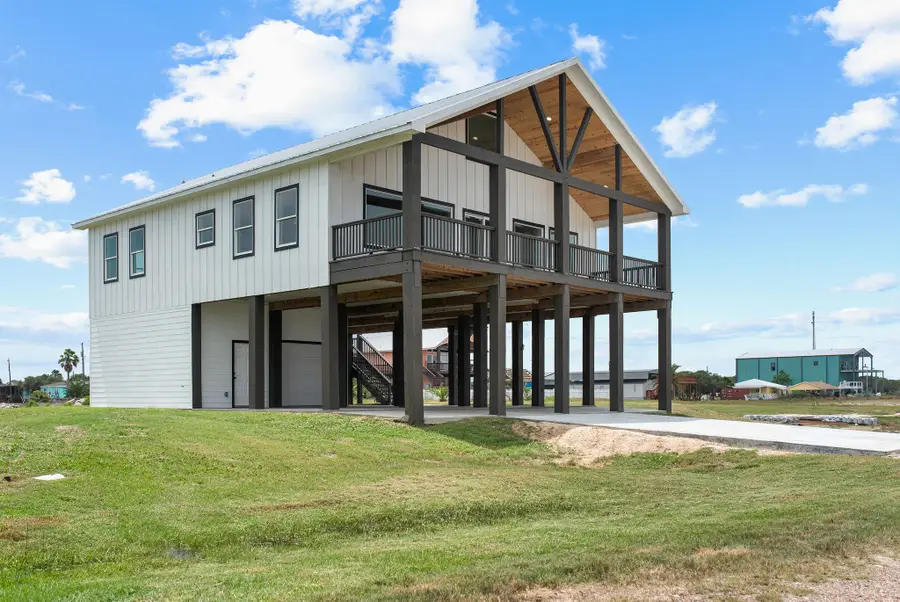 809 W Taylor Avenue, Port O Connor, TX 77982 - #2