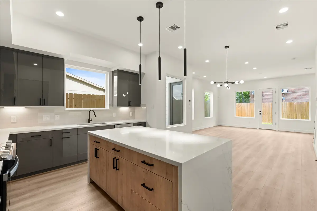 2717 Sampson Street, Houston, TX 77004 - #1