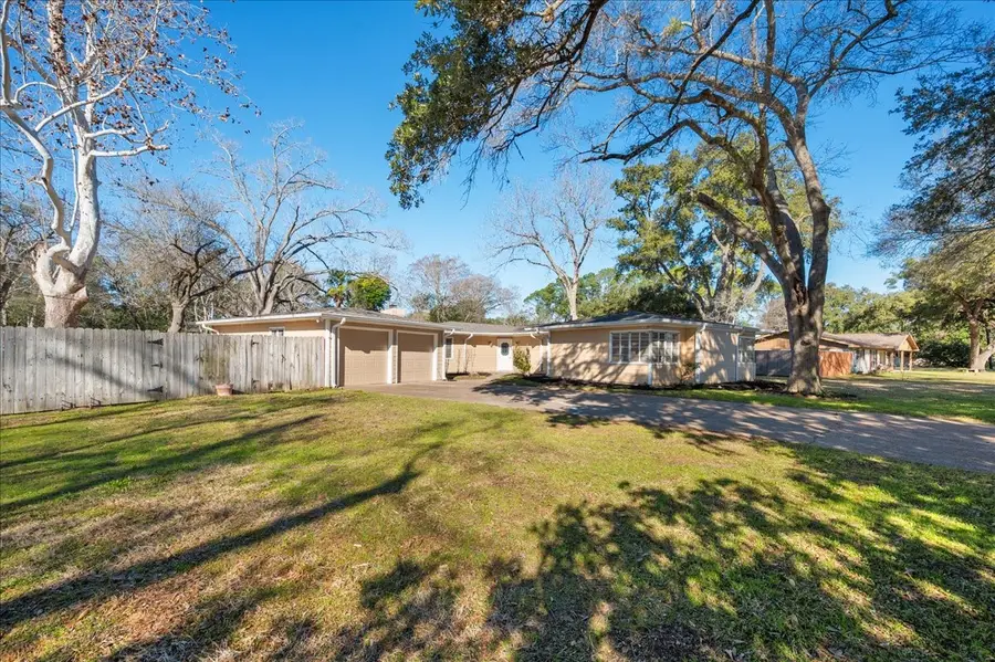 1905 Avenue D, Katy, TX 77493 - Image #2