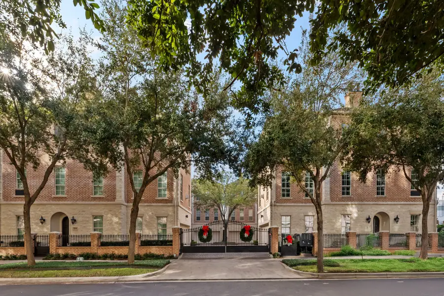 2126 Briarglen Drive, Houston, TX 77027 - Image #2