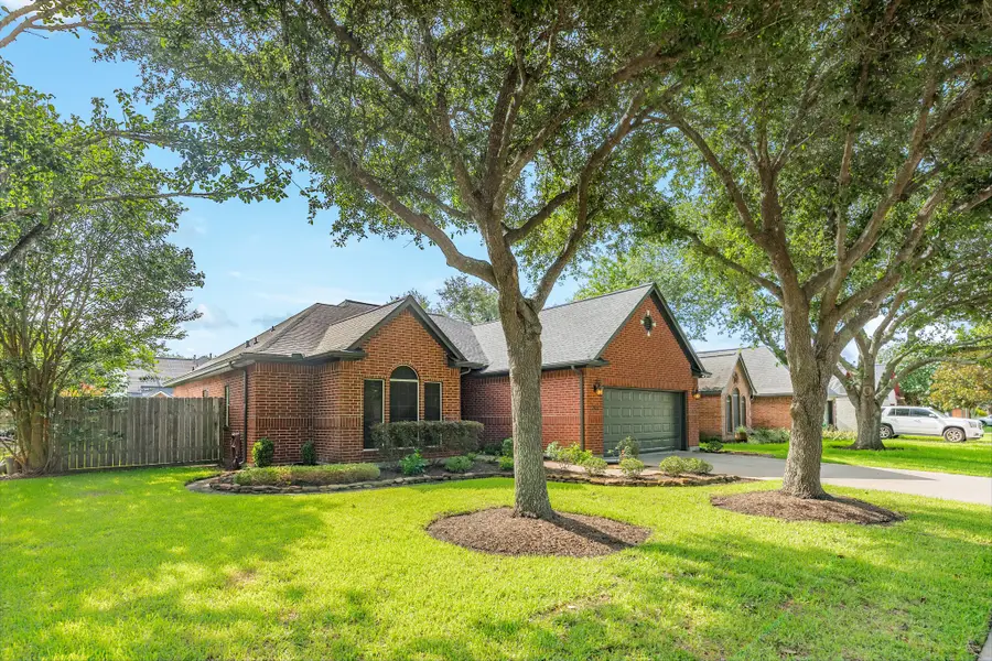 264 Lasso Street, Angleton, TX 77515 - #3