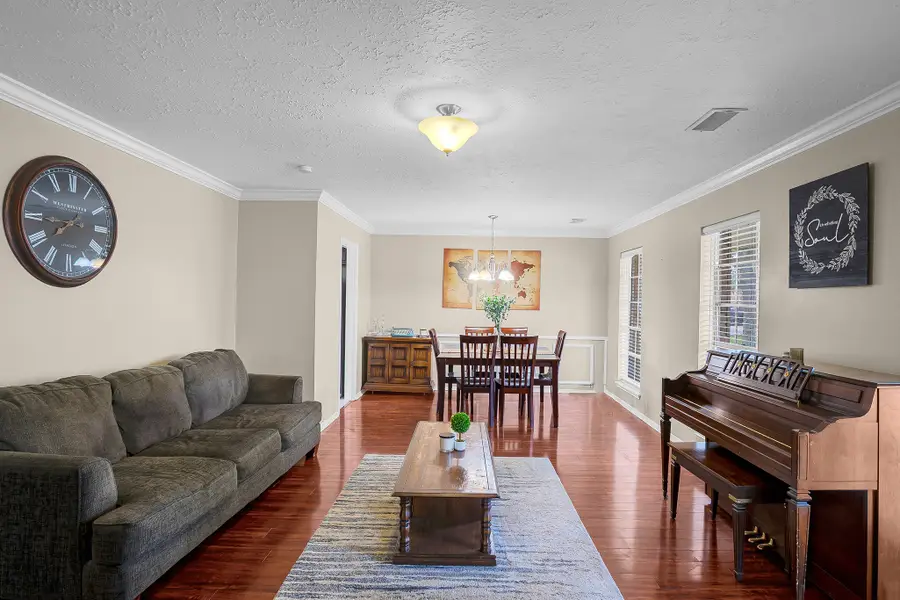 12007 Bloomington Lane, Meadows Place, TX 77477 - Image #2