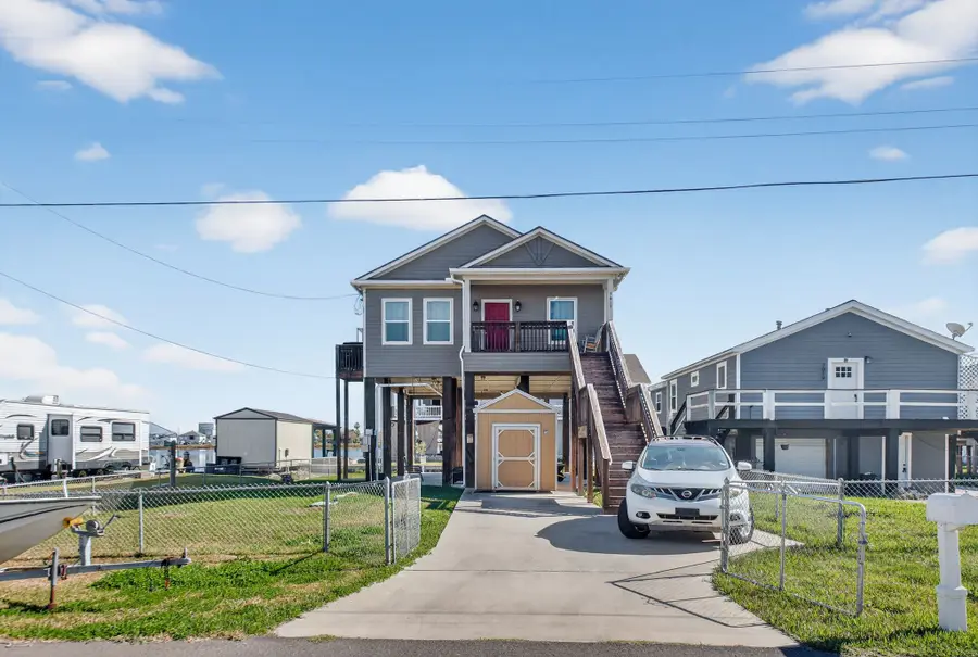 7017 Delesandri Drive, Hitchcock, TX 77563 - Image #2