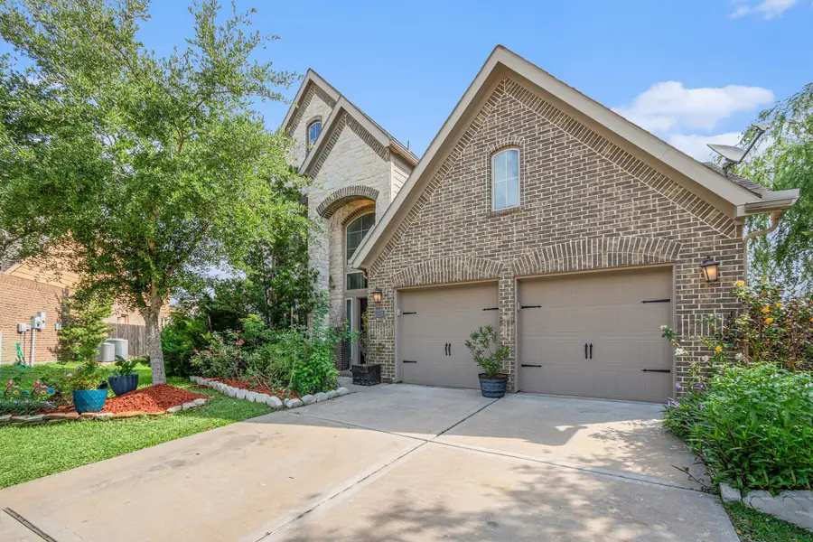 13715 Cutler Springs Court, Pearland, TX 77584 - Image #2