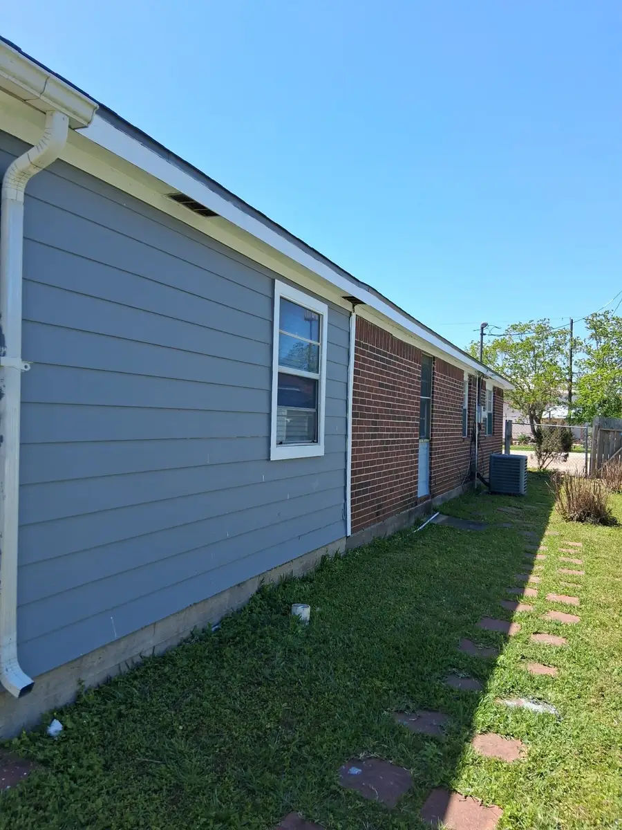 2713 Avenue C, Dickinson, TX 77539 - #3
