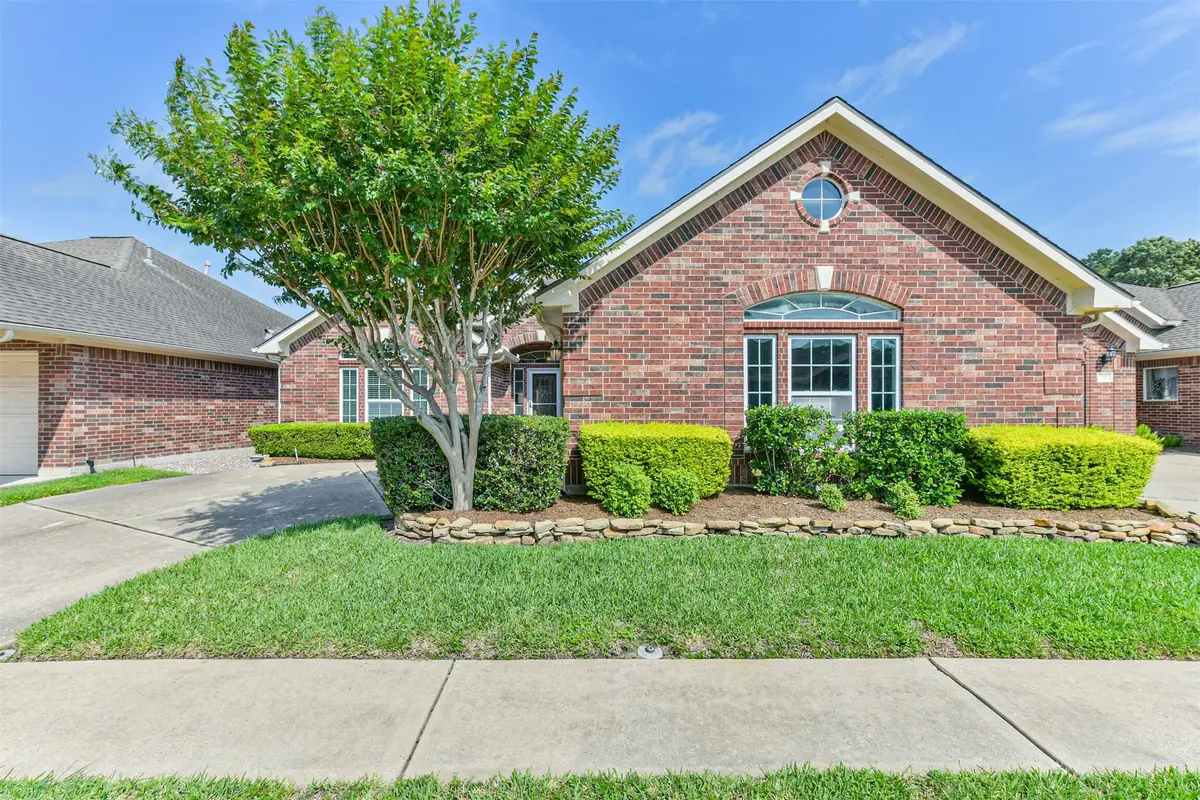 314 Parkwood Village Drive, Friendswood, TX 77546 - #1