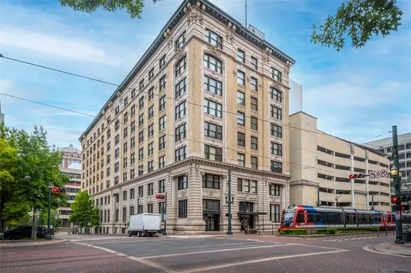 201 Main Street #3H, Houston, TX 77002