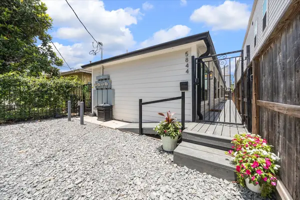 5844 Darling Street, Houston, TX 77007