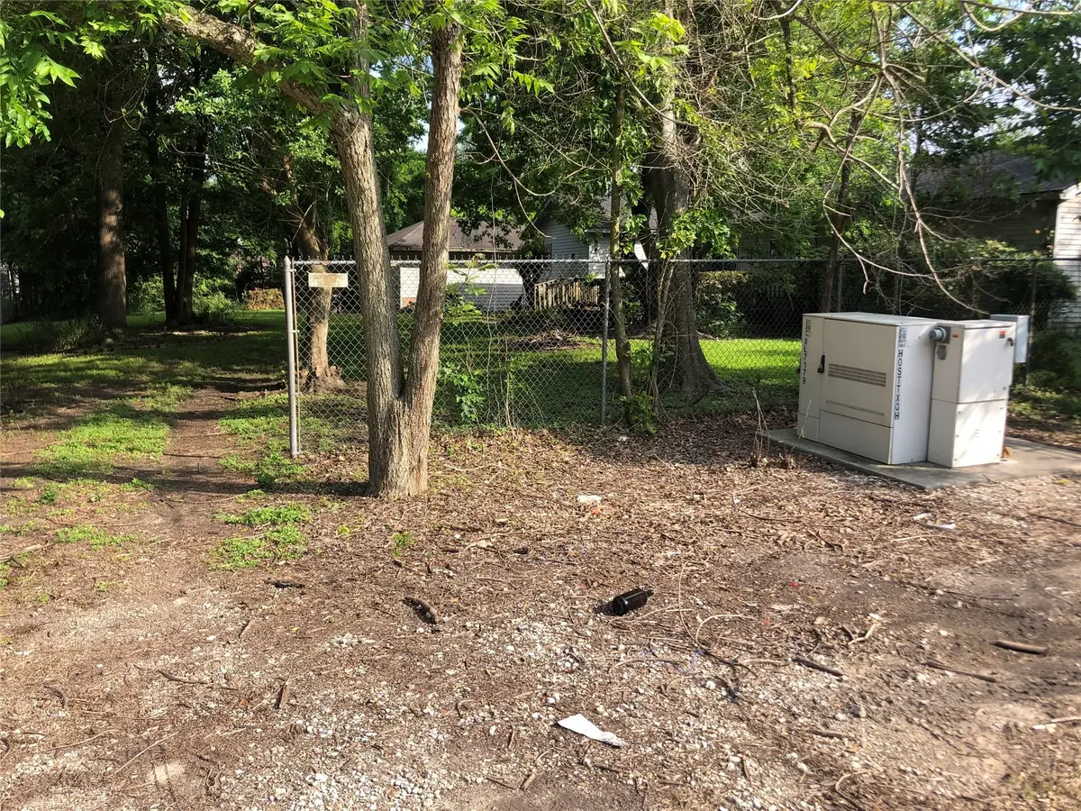 991 Reverend B J Lewis Drive, Houston, TX 77088 - Image #1