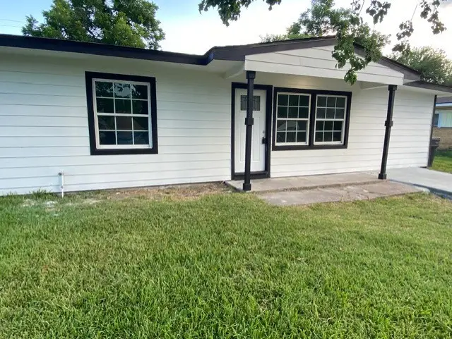 5258 Burma Road, Houston, TX 77033 - #1