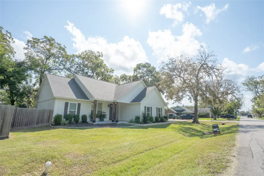 502 Tall Timber Drive, West Columbia, TX 77486 - #2
