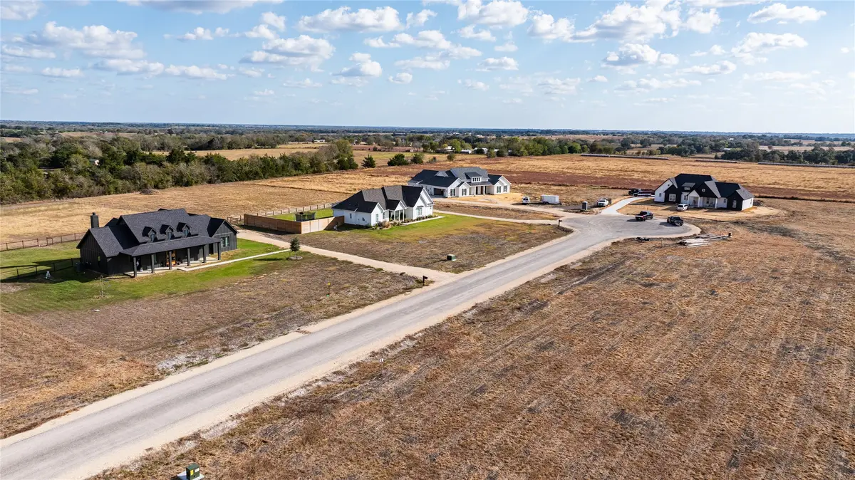 103 Country View Lane, Schulenburg, TX 78956 - Image #1