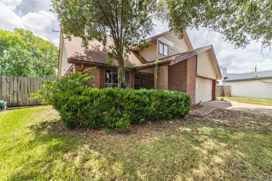 1203 Whispering Pine Drive, Missouri City, TX 77489 - Image #3
