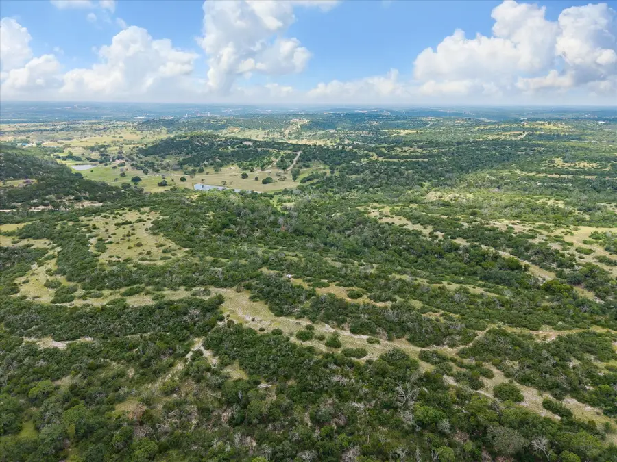 201 W Wind Road, Comfort, TX 78013 - Image #2