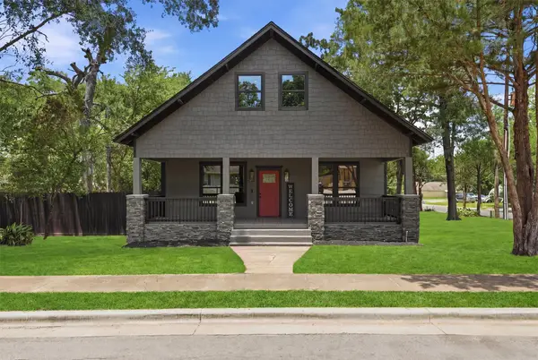 915 North Roberson St, Conroe, TX 77301