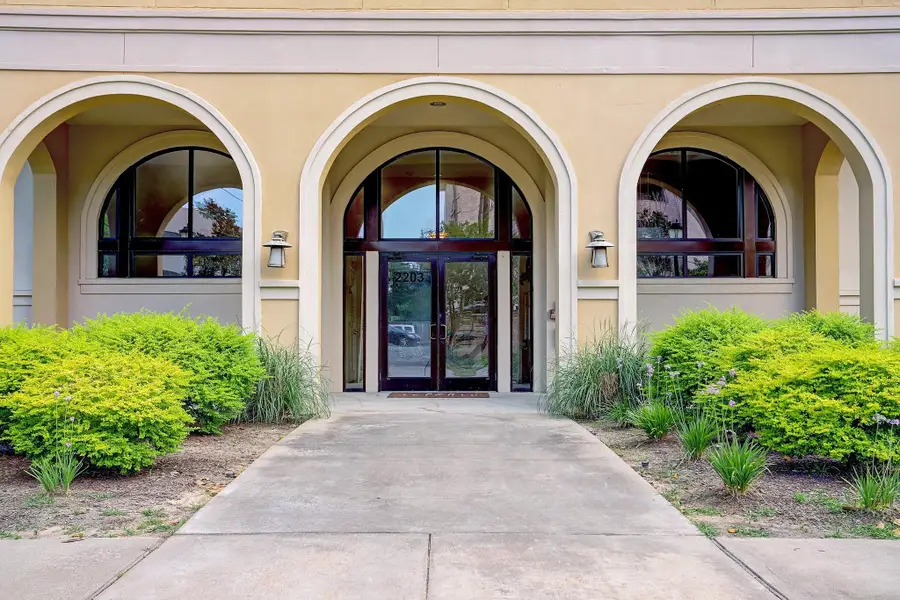 2203 Dorrington Street #403, Houston, TX 77030 - Image #2