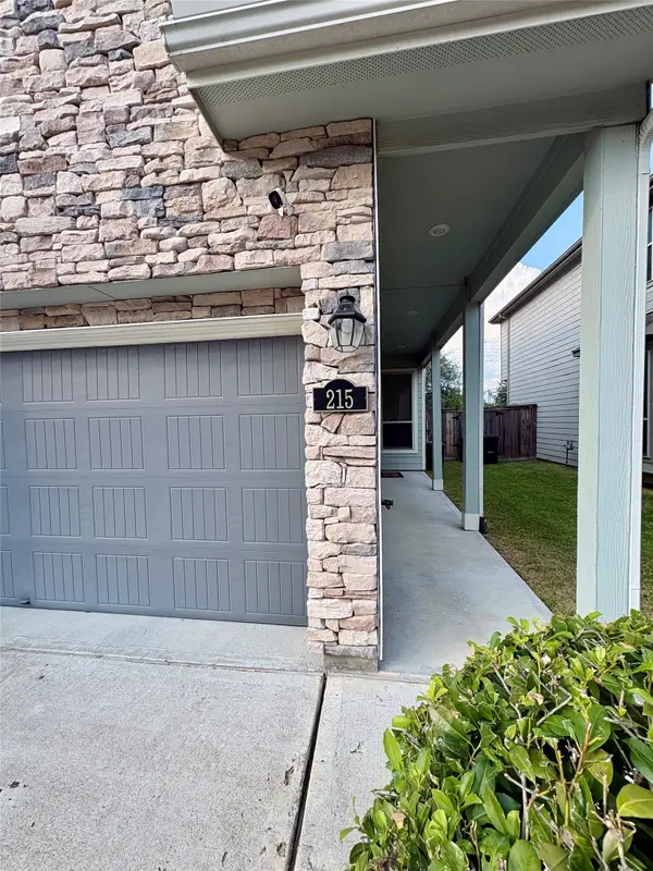 215 Club Crest Lane, Houston, TX 77009