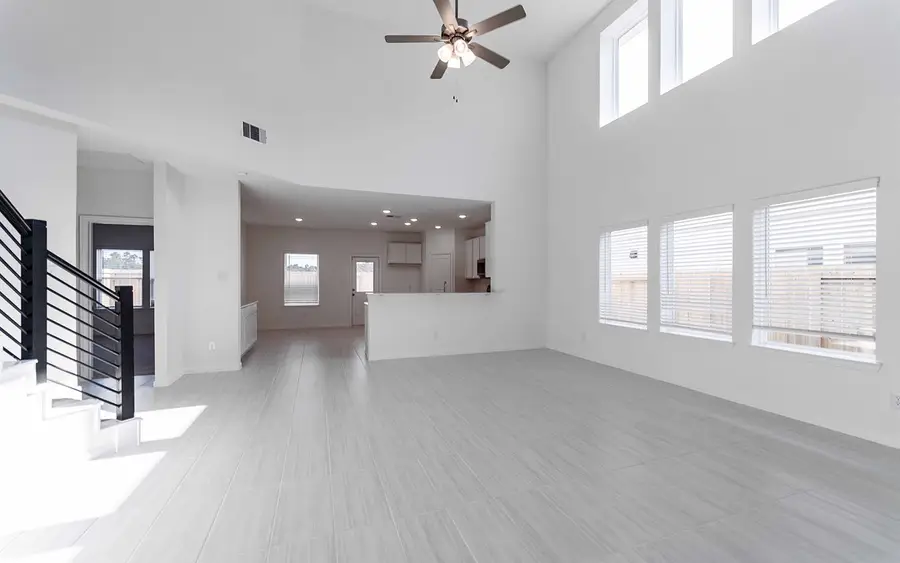 425 Monarch Trail, Huntsville, TX 77340 - Image #3