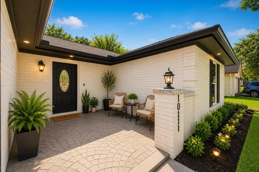 1011 Kensington Drive, Pearland, TX 77584 - #2