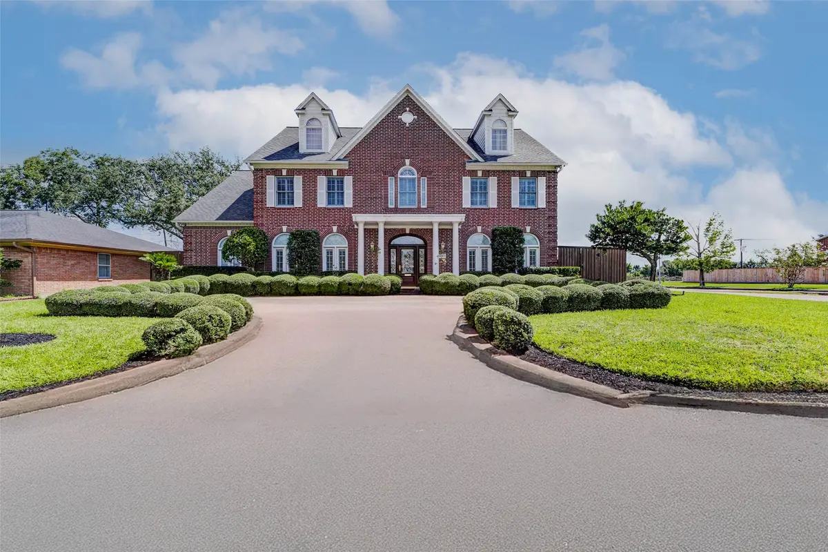 10713 Greenwillow Street, Houston, TX 77035 - Image #1