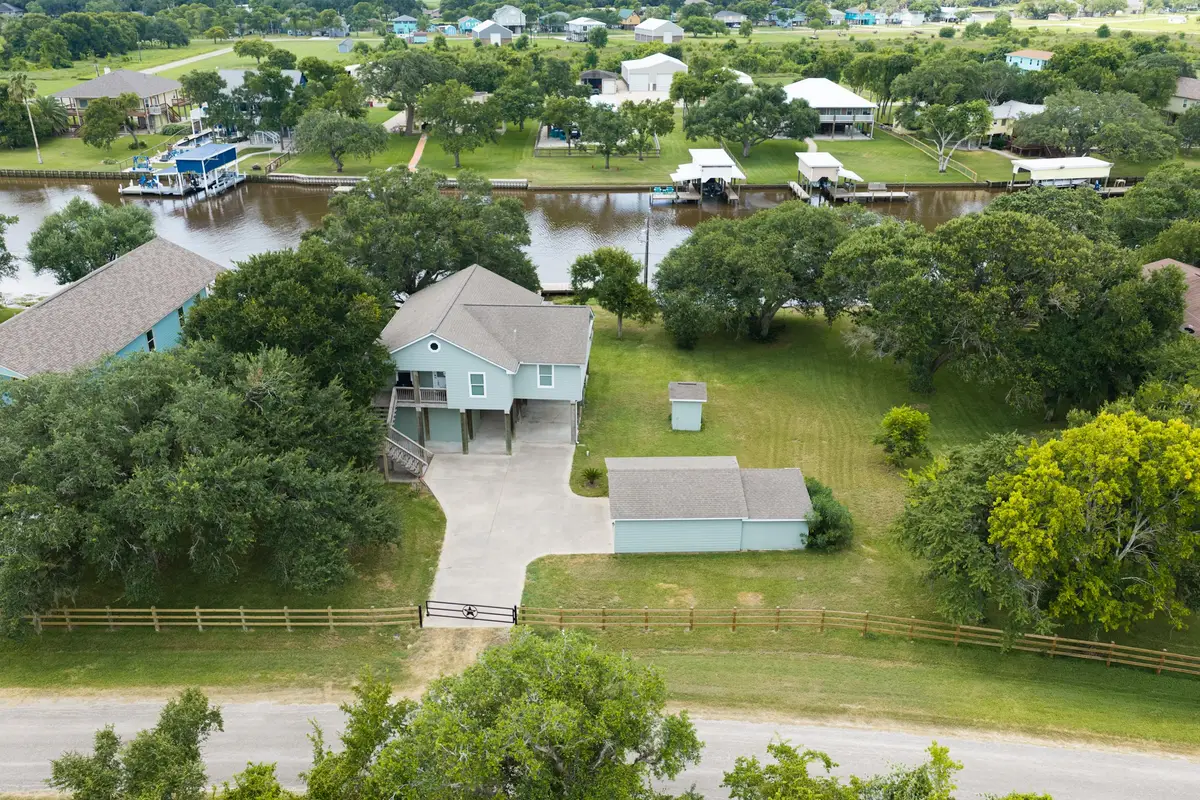 1814 County Road 297, Sargent, TX 77414 - #1