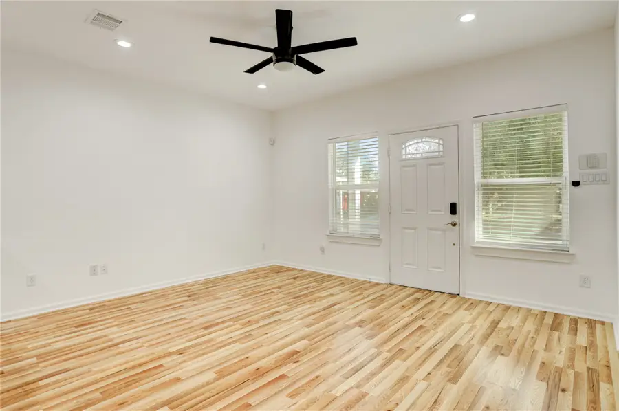 5317 Chennault Road #A / B, Houston, TX 77033 - Image #3