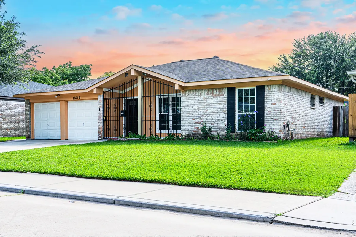11819 S Ridgewood Circle, Houston, TX 77071 - #1