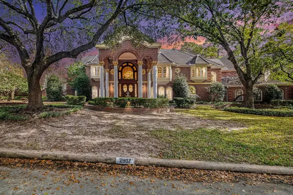 2907 Cedar Woods Place, Houston, TX 77068