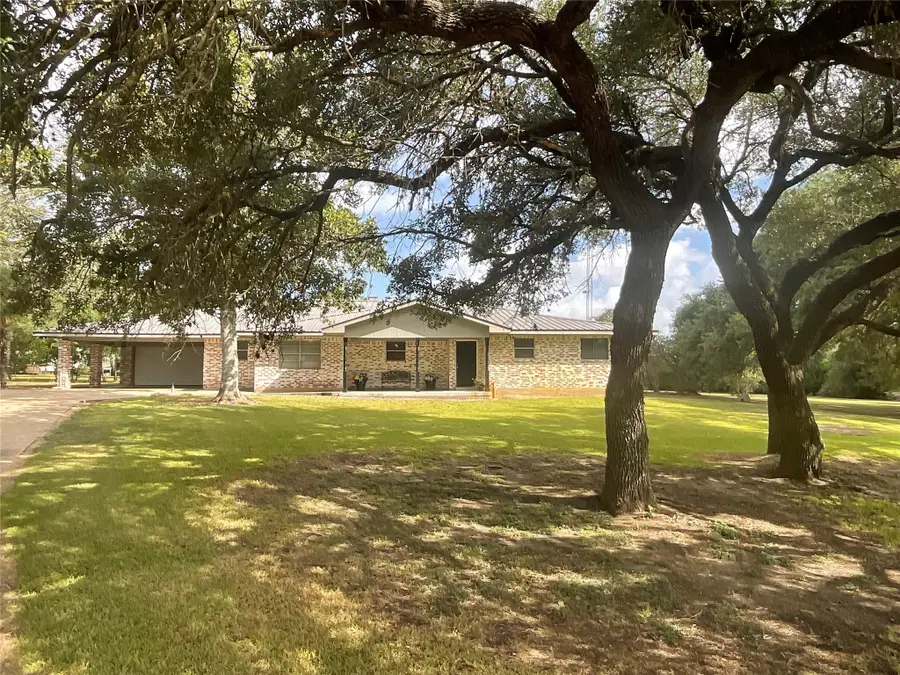 1672 Fm 318, Hallettsville, TX 77964 - #2