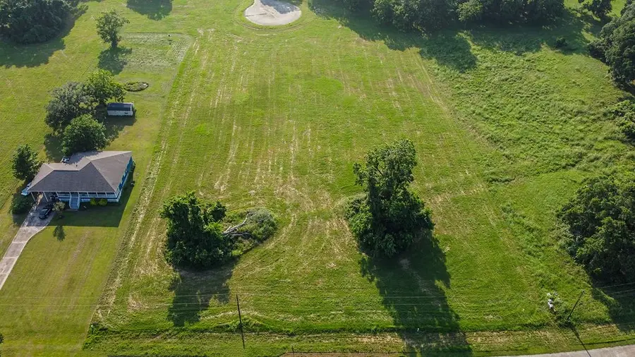 1220 Frontier Trail, Angleton, TX 77515 - Image #2