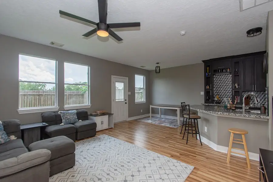 242 Drake Run Lane, Dickinson, TX 77539 - Image #3