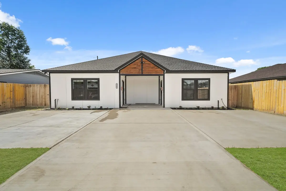 6206 Lyndhurst Drive, Houston, TX 77087 - Image #1