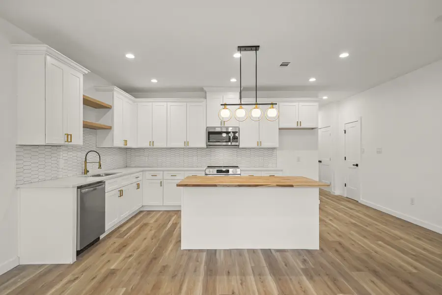 6206 Lyndhurst Drive, Houston, TX 77087 - Image #3