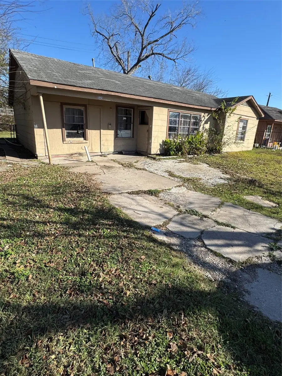 5325 Longmeadow Street, Houston, TX 77033 - Image #2