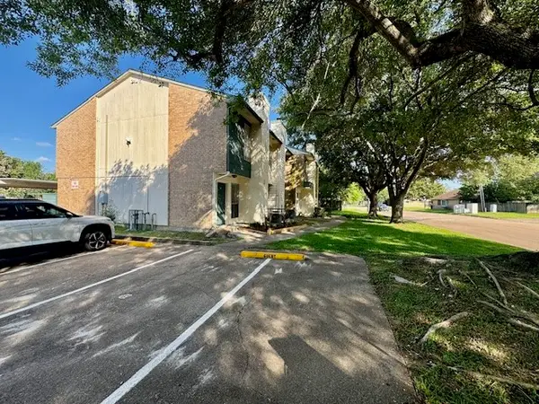 250 El Dorado Blvd Boulevard #302, Houston, TX 77598