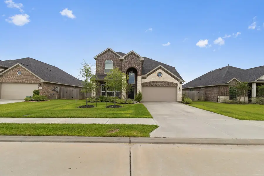 12114 Champions Forest Drive, Monterey Belvieu, TX 77535 - Image #2