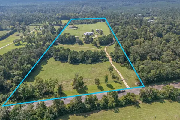 8800 State Highway 150 W, Coldspring, TX 77331