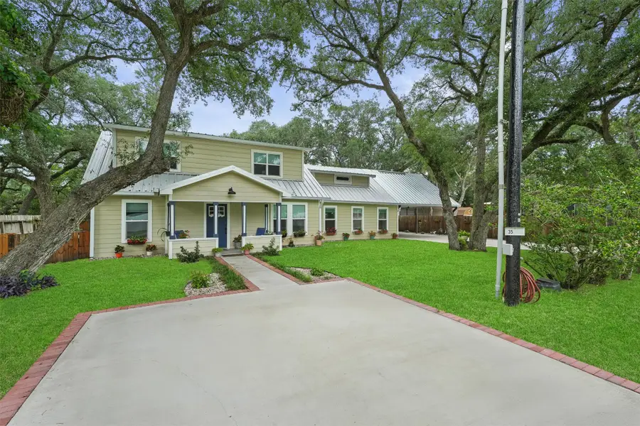 35 Bounty Street, Blessing, TX 77419 - Image #3