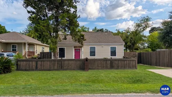 428 Van Molan Street, Houston, TX 77022