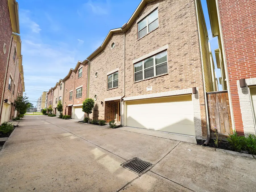 526 Westcross Street, Houston, TX 77018 - #2