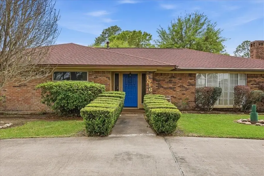 1016 S 27th Street, Nederland, TX 77627 - #2